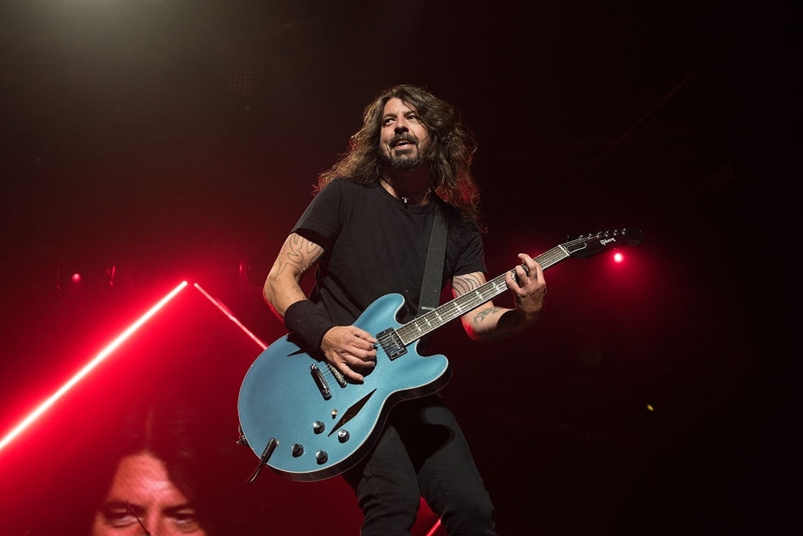 listen-to-foo-fighters’-new-song-‘under-you’
