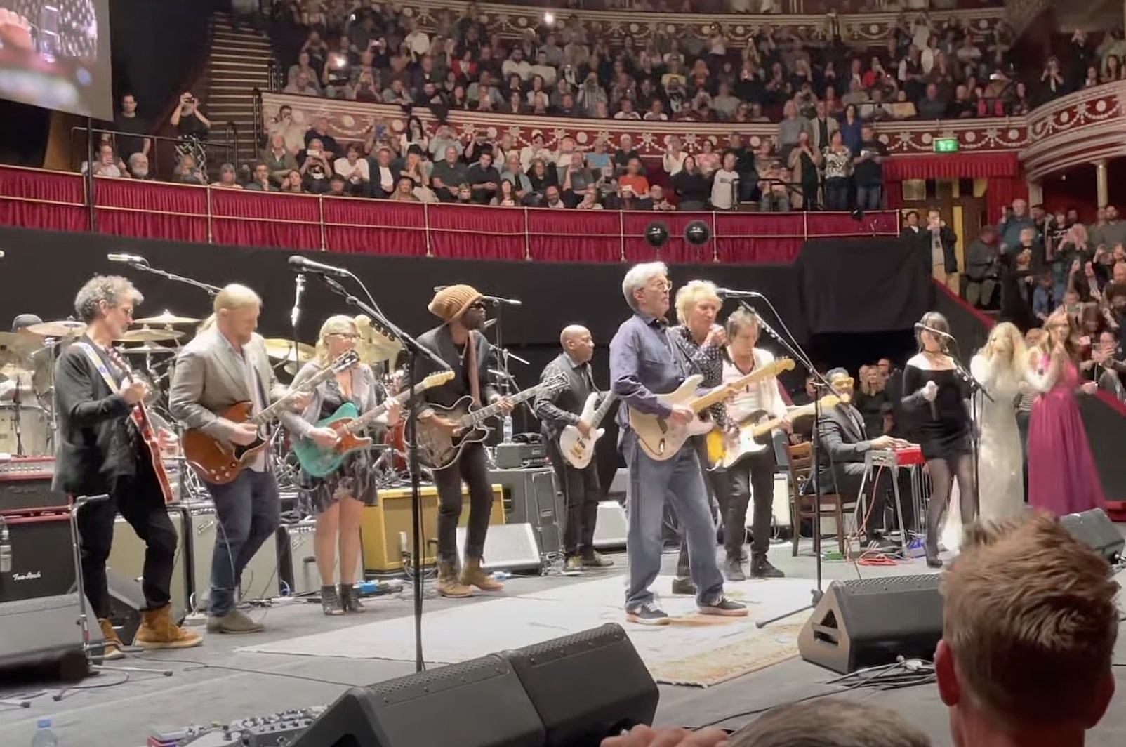 eric-clapton-leads-jeff-beck-tribute-concerts-in-london