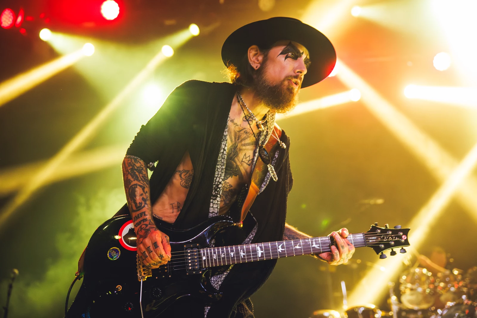 Why Dave Navarro Threw All His Guitars Into a Concert Crowd