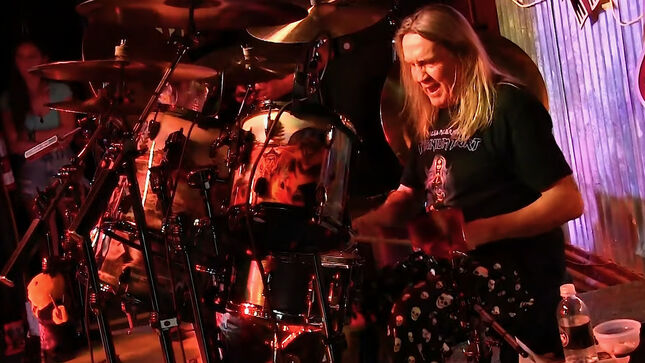 nicko-mcbrain’s-titanium-tart-perform-iron-maiden-classic-“alexander-the-great”-in-florida;-multi-cam-video-posted