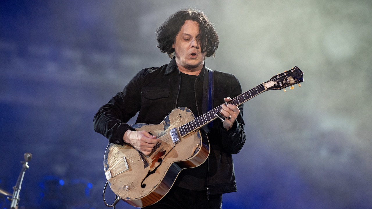 jack-white-announces-official-release-of-no-name,-the-solo-album-given-away-free-in-his-record-shops-earlier-this-month