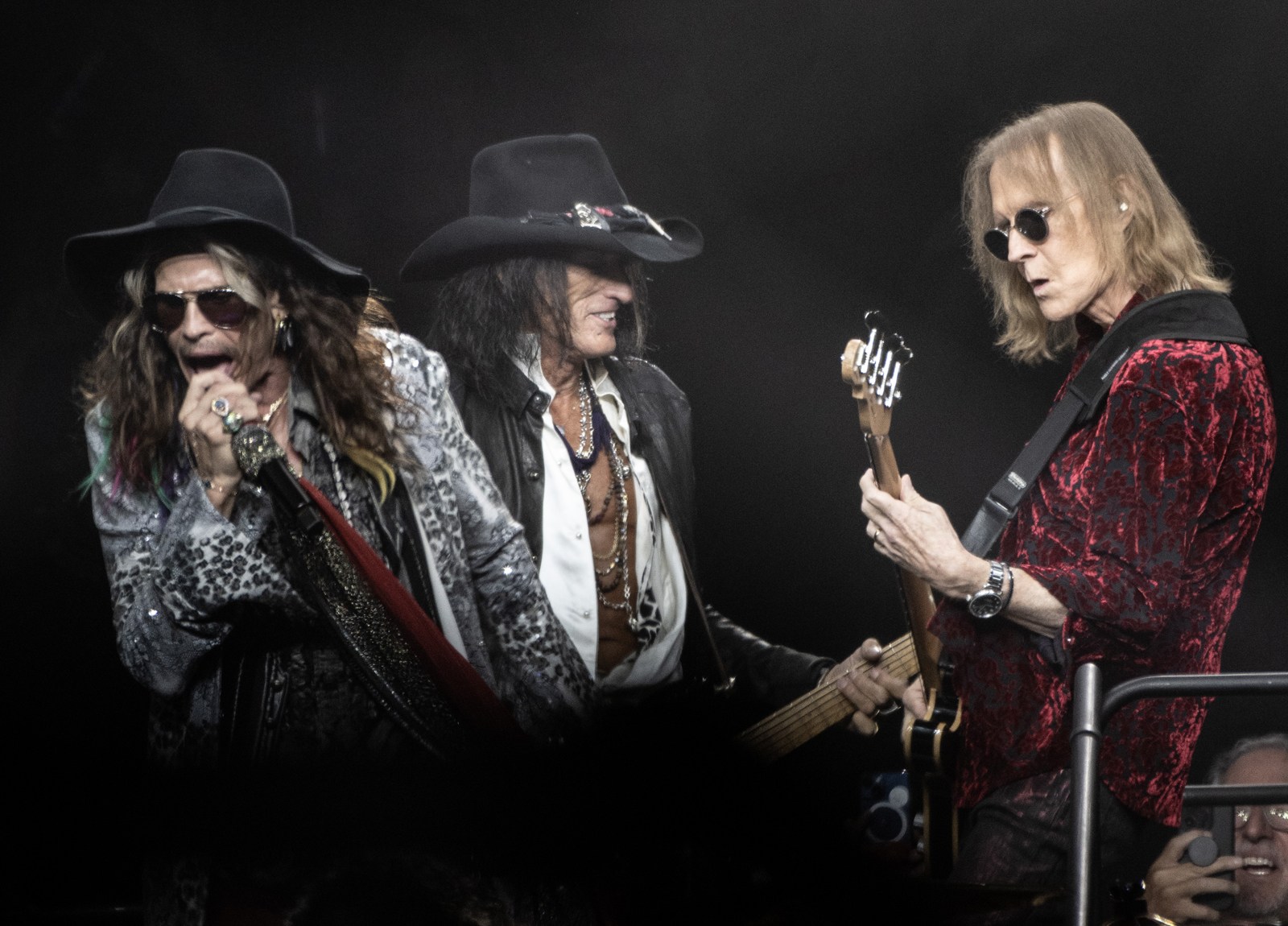 aerosmith-retires-from-touring:-rockers-react