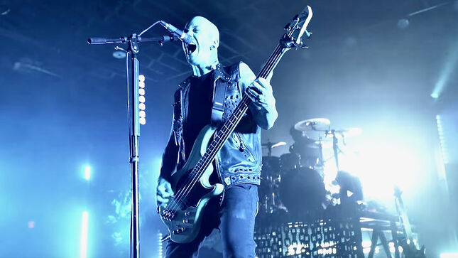 as-i-lay-dying-release-2024-us-summer-tour-recap-video,-week-2