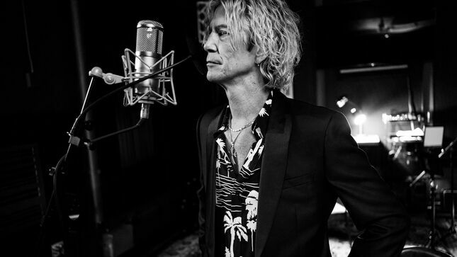 duff-mckagan-talks-new-solo-music,-upcoming-lighthouse-tour,-and-dad-jokes-(video)