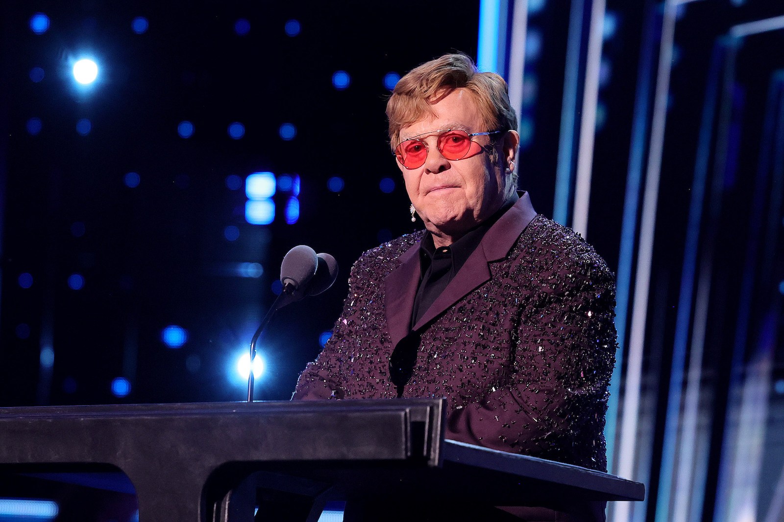 elton-john-recovering-from-eye-infection-that-caused-blindness