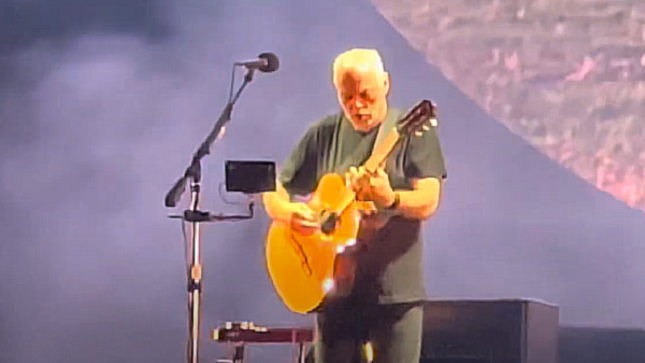 pink-floyd-legend-david-gilmour-kicks-off-luck-and-strange-tour-in-rome;-fan-filmed-video-available