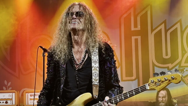 GLENN HUGHES Reflects On Joining DEEP PURPLE In 1973 – “For Me To Actually Join A Band Where They Were Going To Be Getting Another Lead Singer, It Was A Bit Weird For Me”