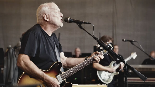 PINK FLOYD Legend DAVID GILMOUR Shares “Dark And Velvet Nights” Tour Rehearsal Video