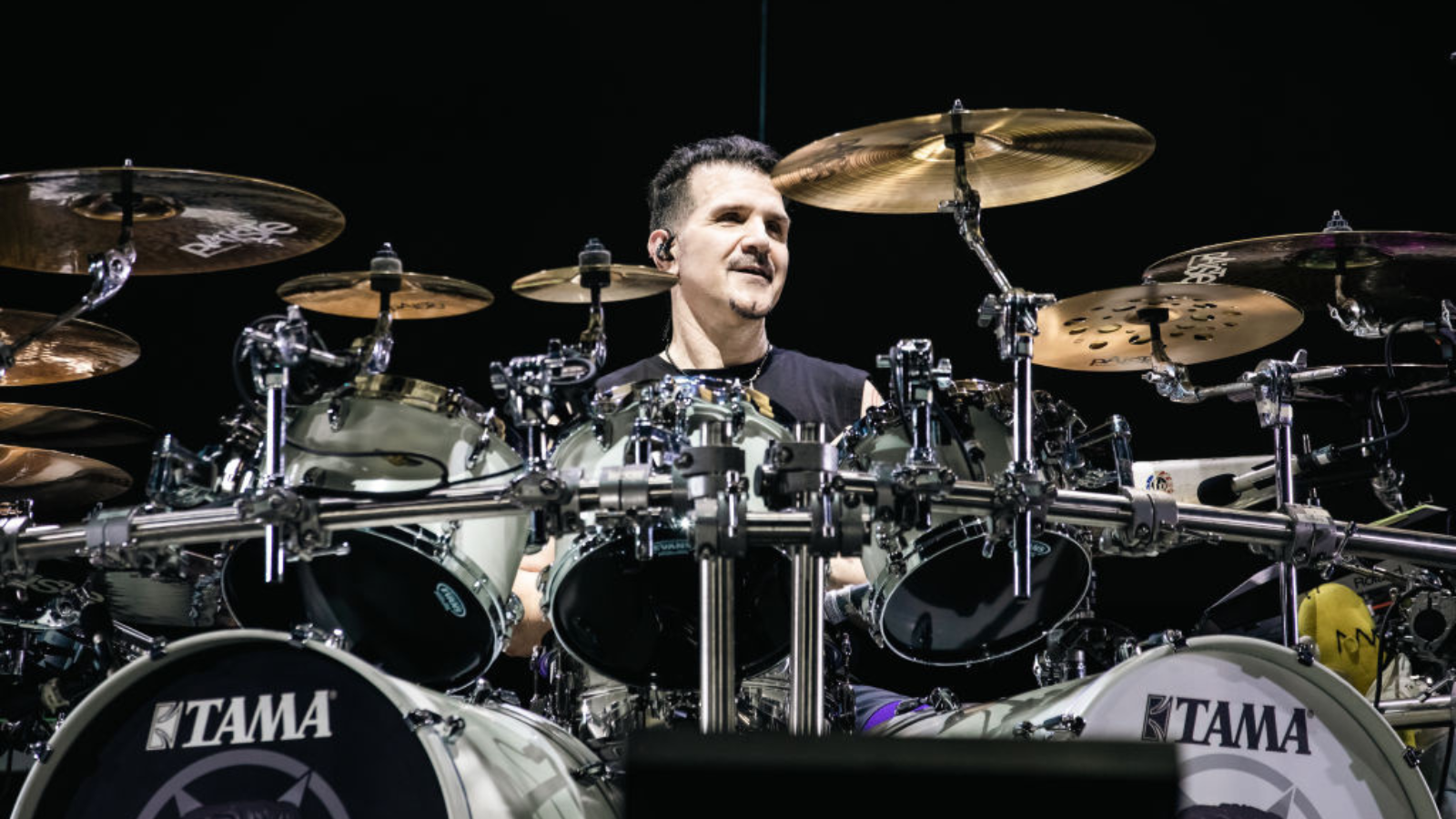 anthrax-drummer-charlie-benante-says-metallica-were-right-about-napster-and-that-spotify-is-where-“music-goes-to-die”