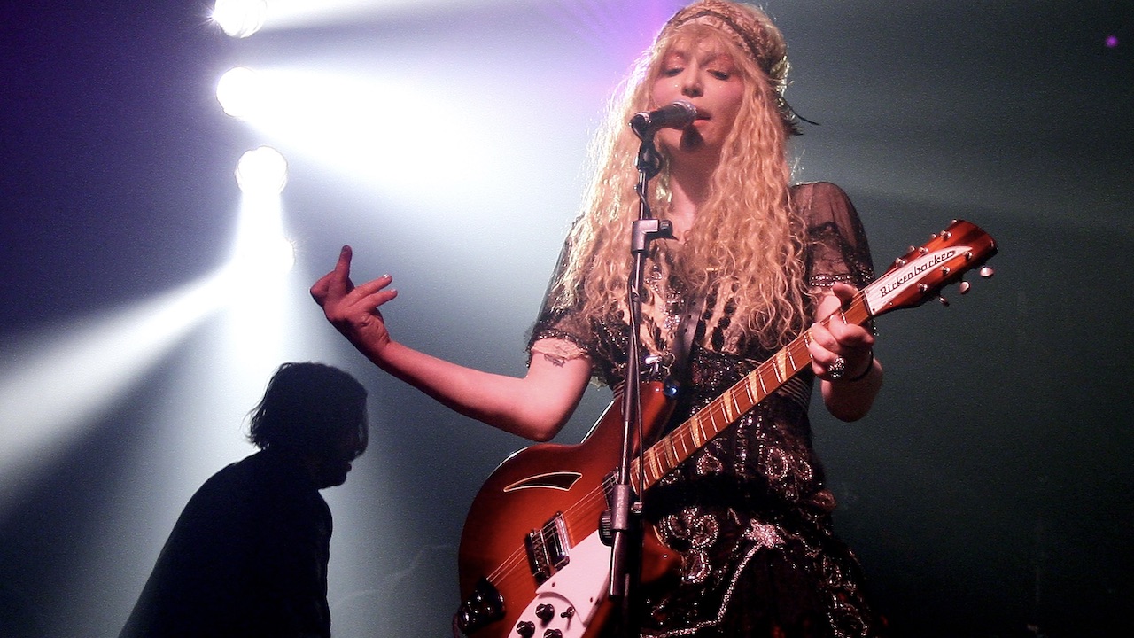 Alternative rock legend Courtney Love reveals her new musical “obsession”, the fast-rising teenage artist she considers “the Gen Z Trent Reznor or Brian Eno”