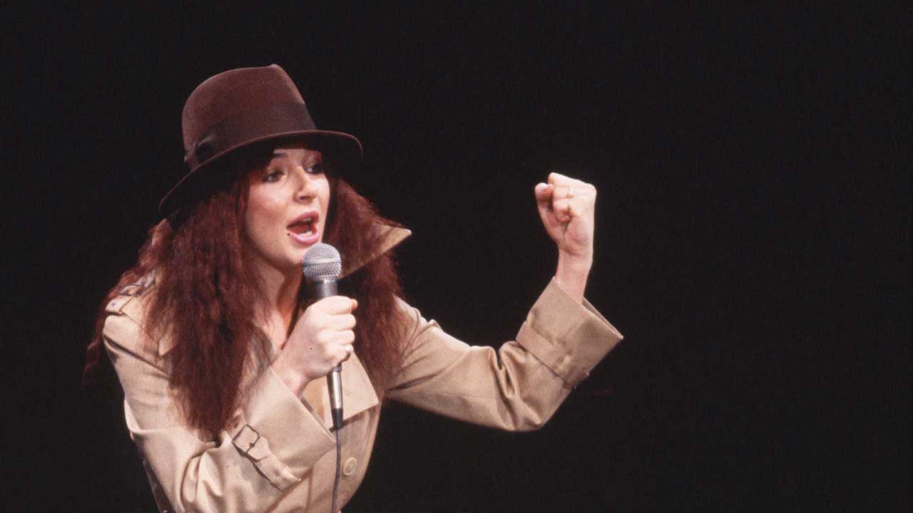 kate-bush’s-only-live-performance-on-us-tv-didn’t-transform-her-fortunes,-but-she-did-inspire-a-hollywood-actor’s-recipe-for-braised-spare-ribs