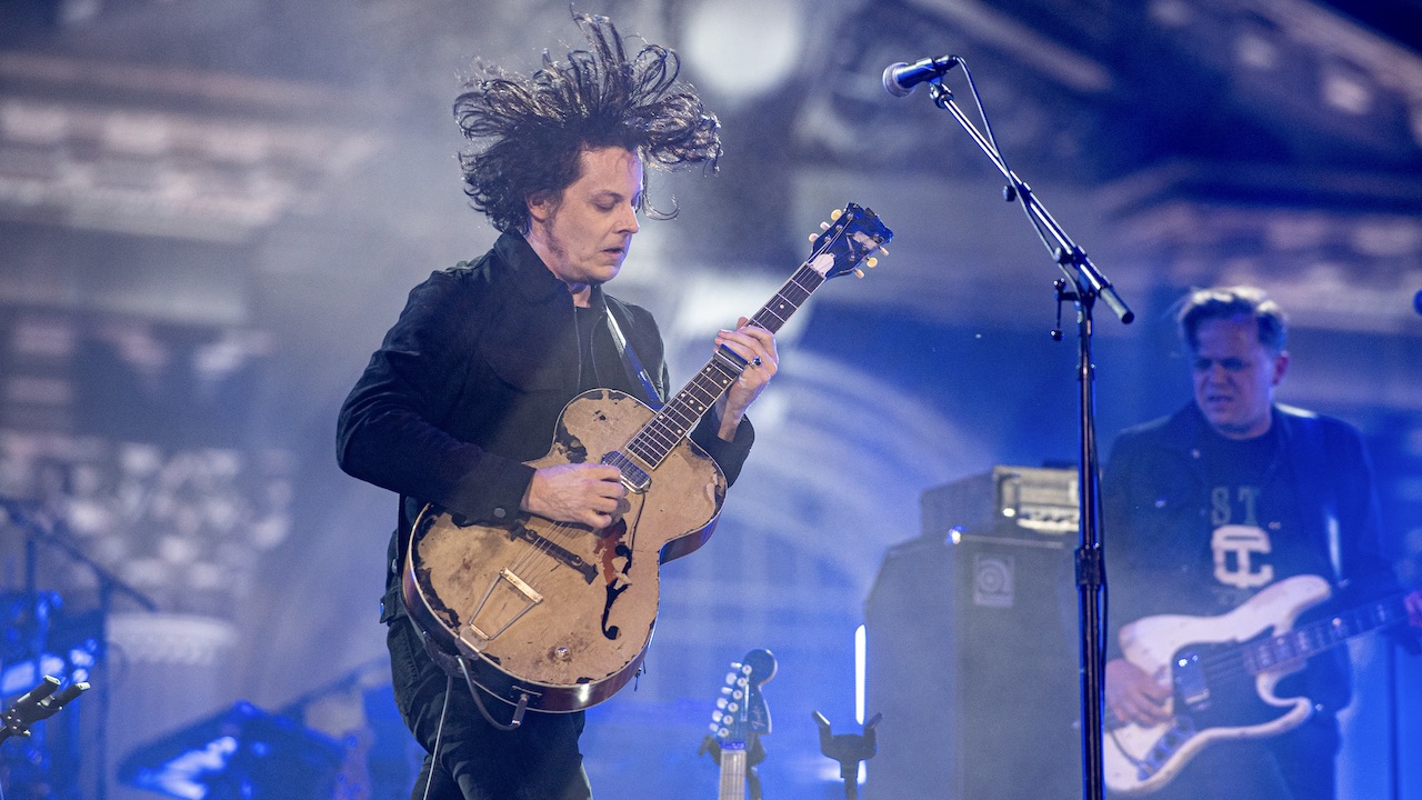 “attention-uk-&-europe!”-jack-white-reveals-where-and-when-he’ll-be-playing-in-the-uk-and-europe-in-2025