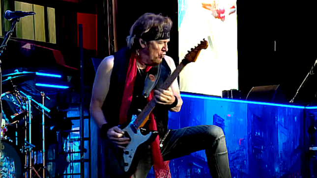 IRON MAIDEN Guitarist ADRIAN SMITH On Writing “Wasted Years” – “If STEVE HARRIS Hadn’t Heard It By Accident, I Would Never Have Played It To Him”