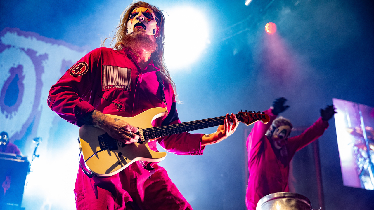 “I keep telling Clown that I’m just gonna throw it up on Youtube”: Slipknot guitarist Jim Root often threatens to leak long-delayed album Look Outside Your Window