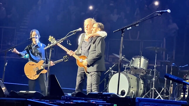 paul-mccartney-and-ringo-starr-reunite-to-perform-beatles-classics-in-london;-the-rolling-stones’-ronnie-wood-makes-guest-appearance;-video