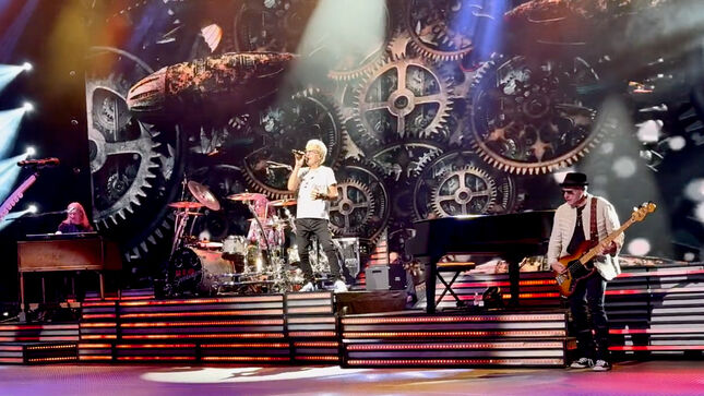 reo-speedwagon-wrap-up-legendary-career-with-final-show-in-las-vegas;-setlist,-video