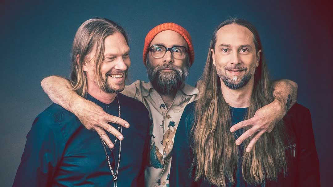 “you-hear-everybody-quitting-all-the-time-because-they-just-can’t-afford-touring-anymore”:-von-hertzen-brothers-on-their-new-album,-masculine-music-and-band-economics