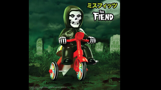 misfits-“fiend”-super-cycle-figure-available-from-super7