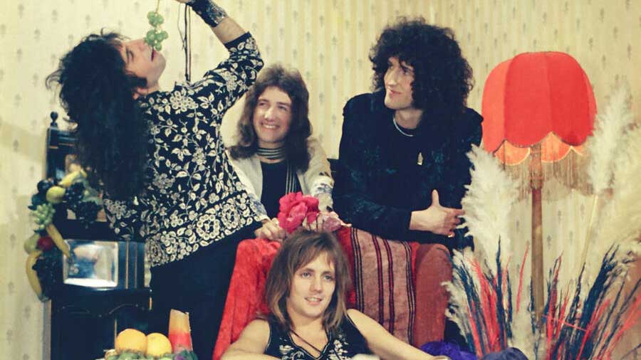 “we-look-so-young.-we-were-so-young”:-brian-may’s-guide-to-rarely-seen-queen-photos,-from-before-they-were-famous