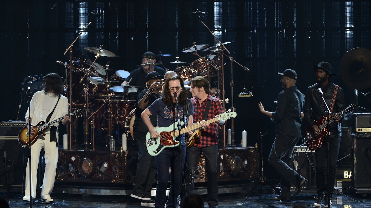 watch-rush,-chris-cornell,-dave-grohl,-heart,-tom-morello,-john-fogerty,-chuck-d-and-more-jamming-on-robert-johnson’s-blues-classic-crossroads-in-2013