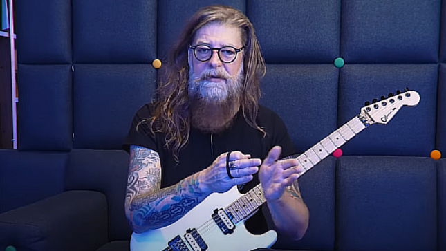 slipknot-guitarist-jim-root-on-songwriting-–-“when-you-become-so-attached-to-something-and-you’re-so-in-your-head-with-it,-you-can’t-look-at-it-objectively”-(video)