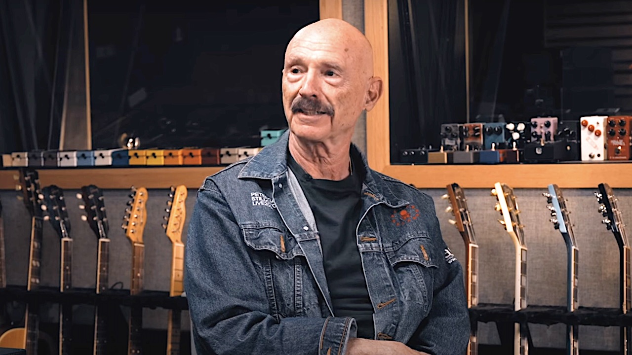 “he’s-basically-a-juvenile-delinquent-who’s-out-of-control.”-bass-legend-tony-levin-reveals-which-studio-session-was-the-most-significant-of-his-storied-career