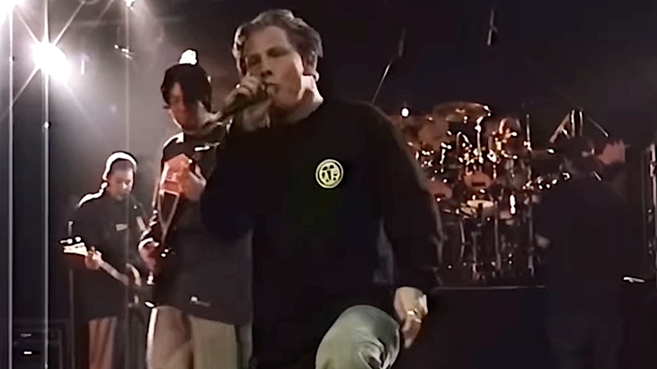 watch-rare,-newly-unearthed,-footage-of-an-unmasked-slipknot-soundchecking-for-a-hometown-club-show-in-2000,-plus-footage-of-that-wild-des-moines-gig