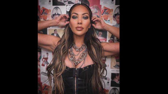 former-butcher-babies-singer-carla-harvey-joins-lords-of-acid