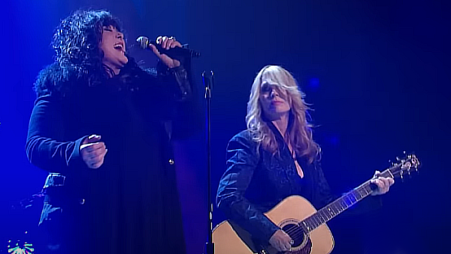 heart-guitarist-nancy-wilson-recalls-seeing-led-zeppelin-for-the-first-time-–-“we-were-scandalized,-and-we-walked-away”-(video)