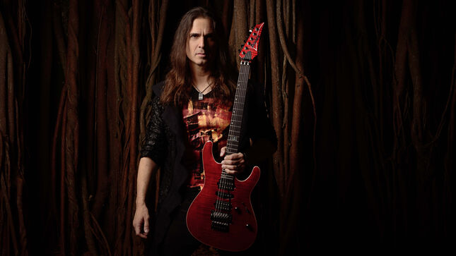 Guitarist KIKO LOUREIRO Talks Iconic Riffs Of His Career, The MEGADETH Song That Reminds Him Of ANGRA