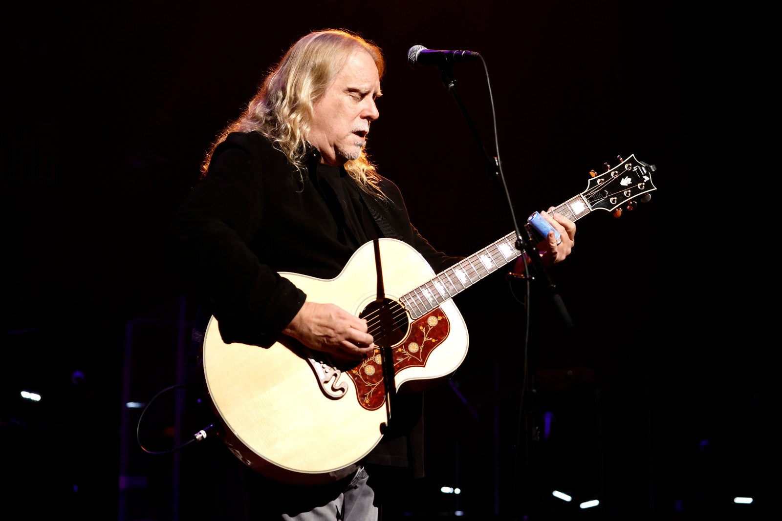 warren-haynes-plots-extensive-‘million-voices-whisper’-tour