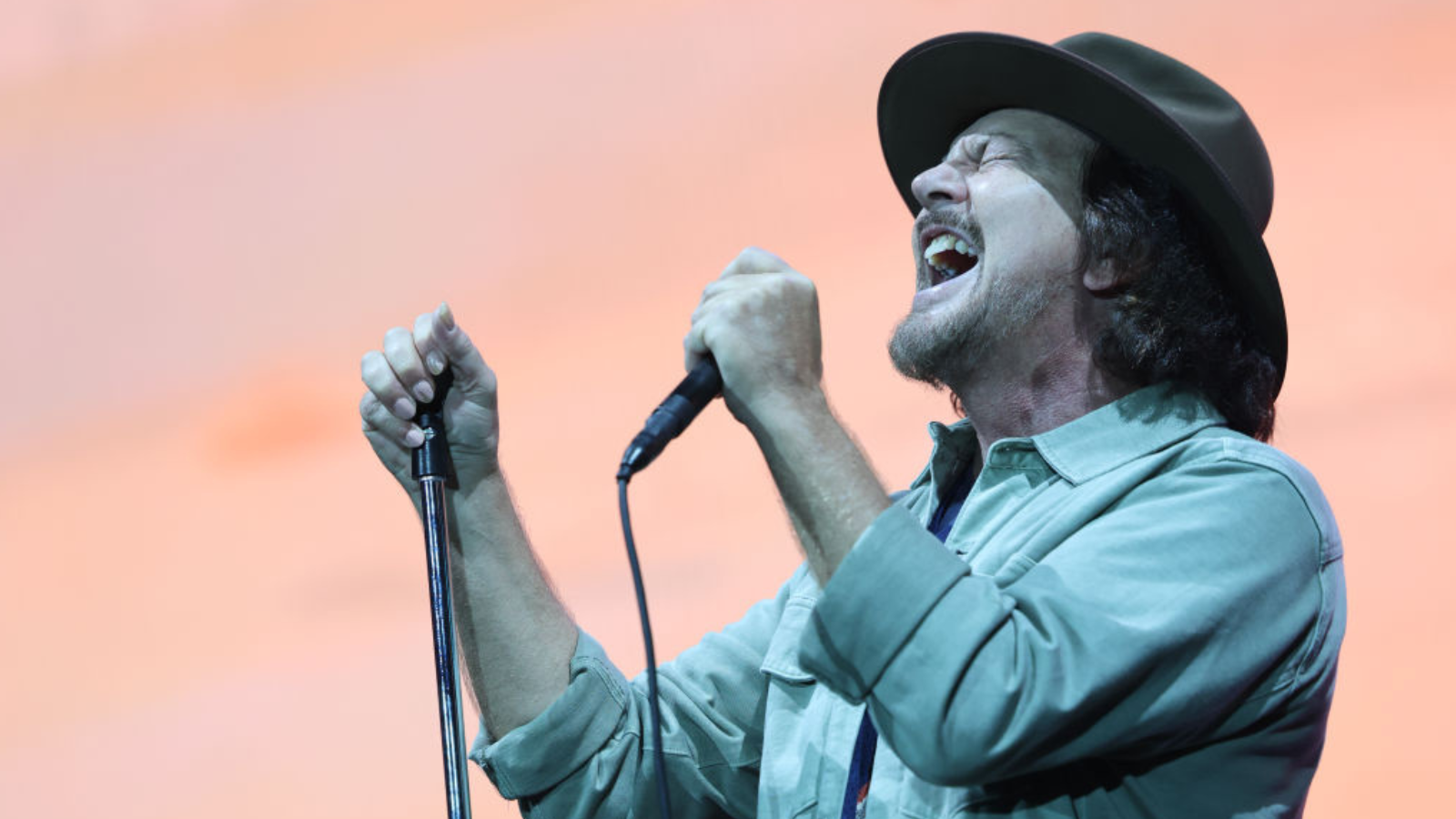 eddie-vedder,-jack-white,-david-byrne-and-more-to-star-at-snl-50th-anniversary-concert