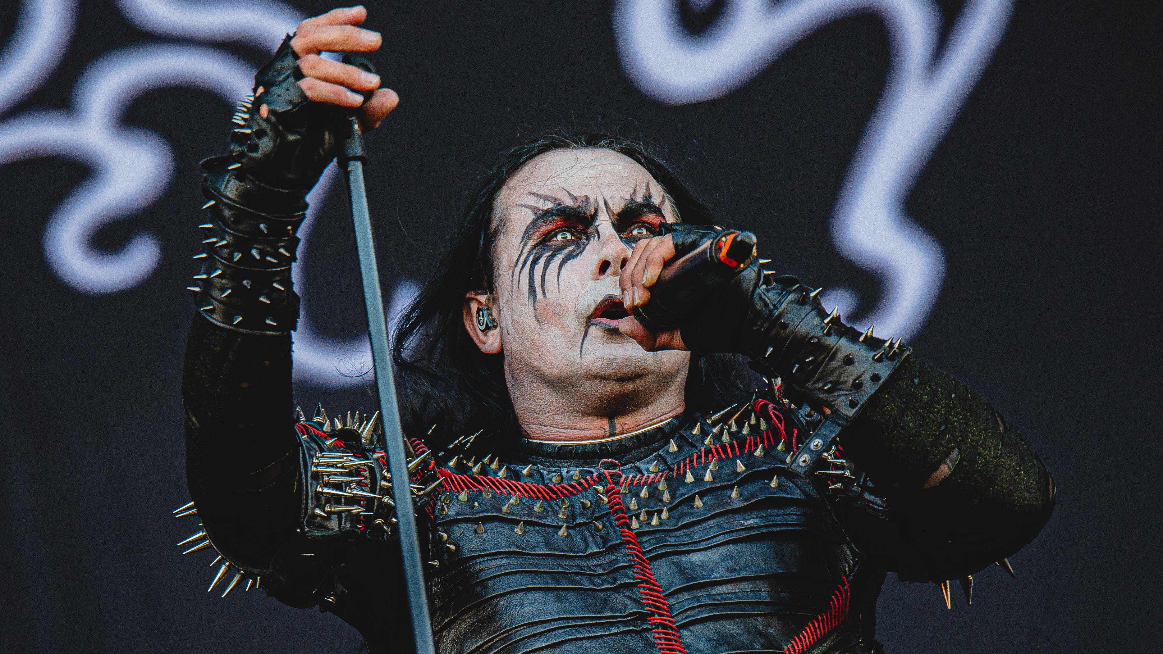 Cradle Of Filth’s Dani Filth compares Spotify to “daylight robbery”, says he “owes it” to his fellow metal artists to not have an account on the platform