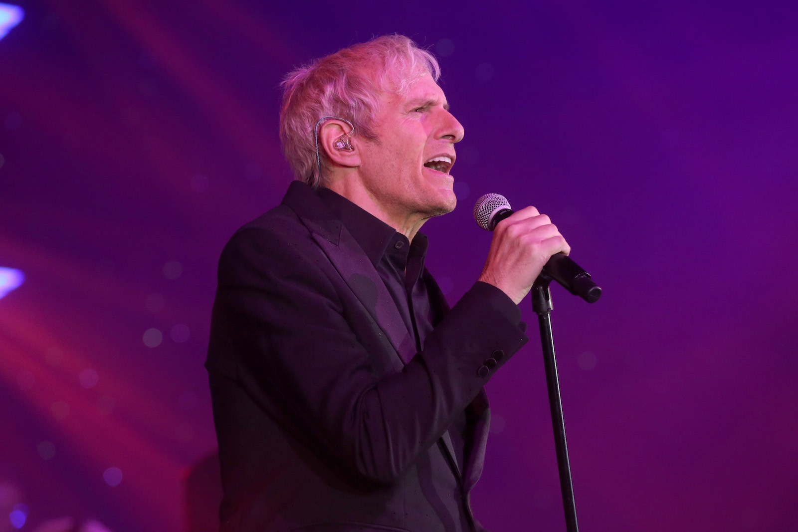 how-michael-bolton-is-battling-brain-cancer