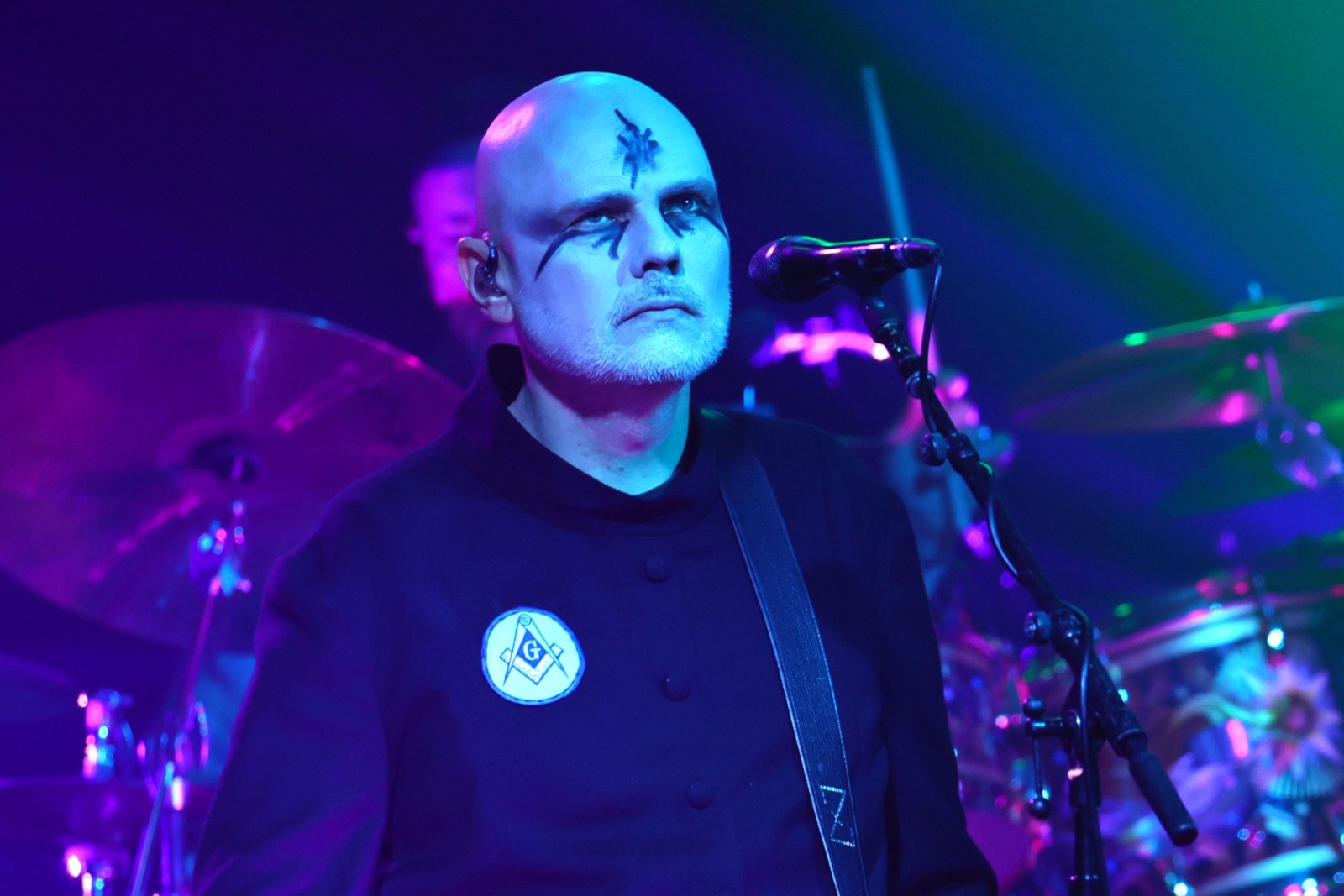 why-billy-corgan-told-smashing-pumpkins’-label-‘go-f—-yourself’