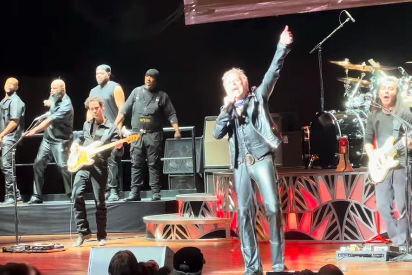 David Lee Roth Triumphs at First Show in 5 Years: Video, Set List