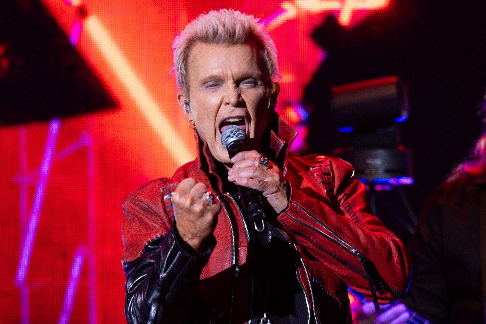 Billy Idol Brings His Rebel Yell to Austin: Review and Photos