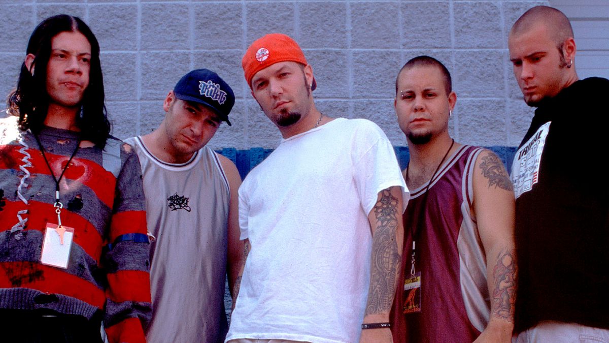 watch-newly-unearthed-live-footage-of-limp-bizkit-playing-an-unreleased-song-back-in-1997