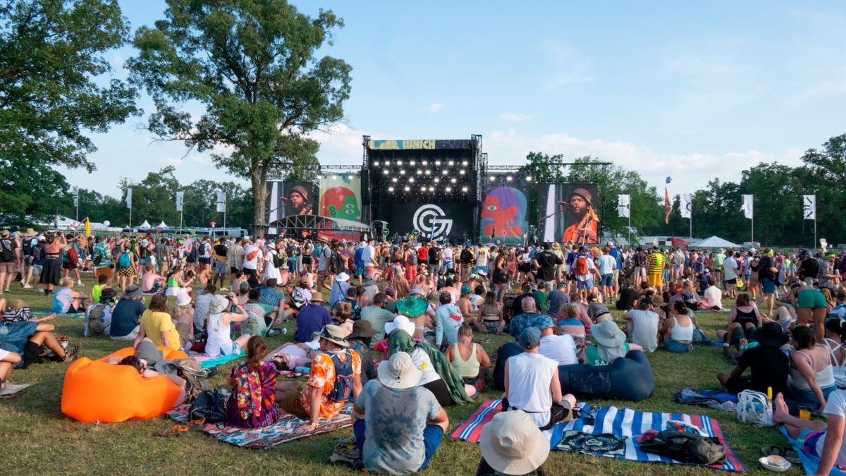 how-to-watch-bonnaroo-2025:-megadeth,-qotsa-&-more-set-for-annual-music-and-arts-festival