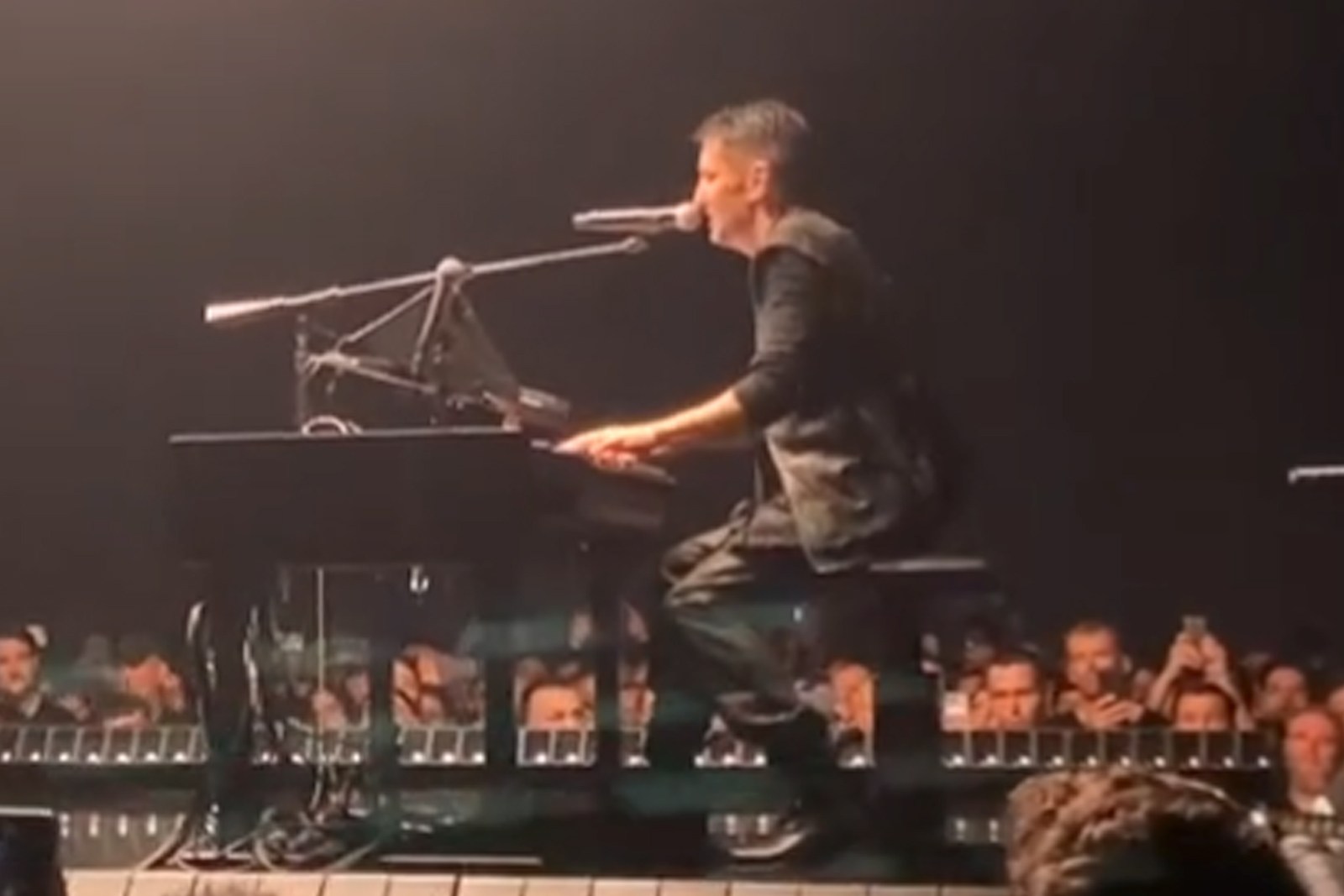 nine-inch-nails-kick-off-‘peel-it-back’-tour:-video,-set-list
